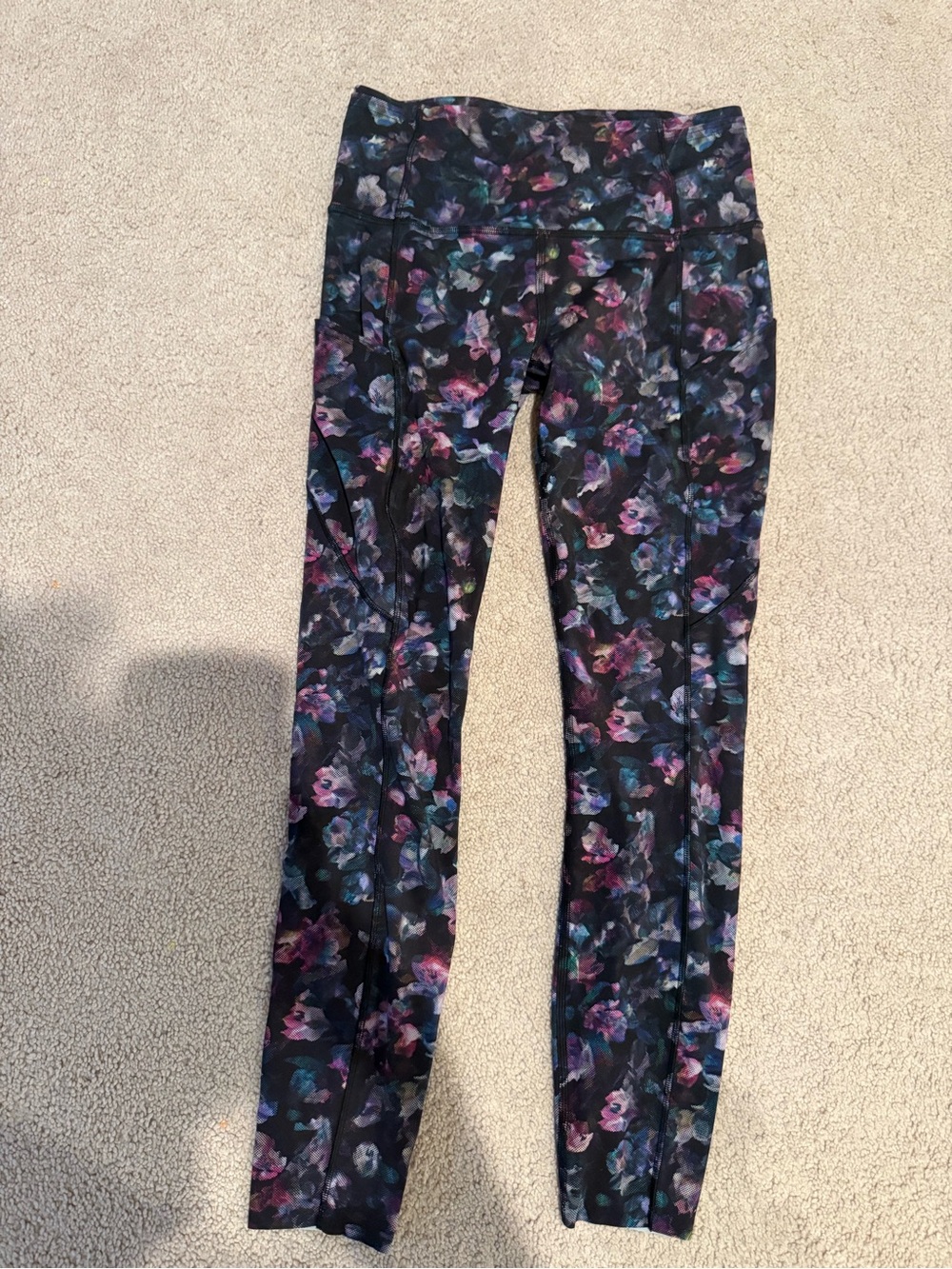 Lululemon pattern leggings